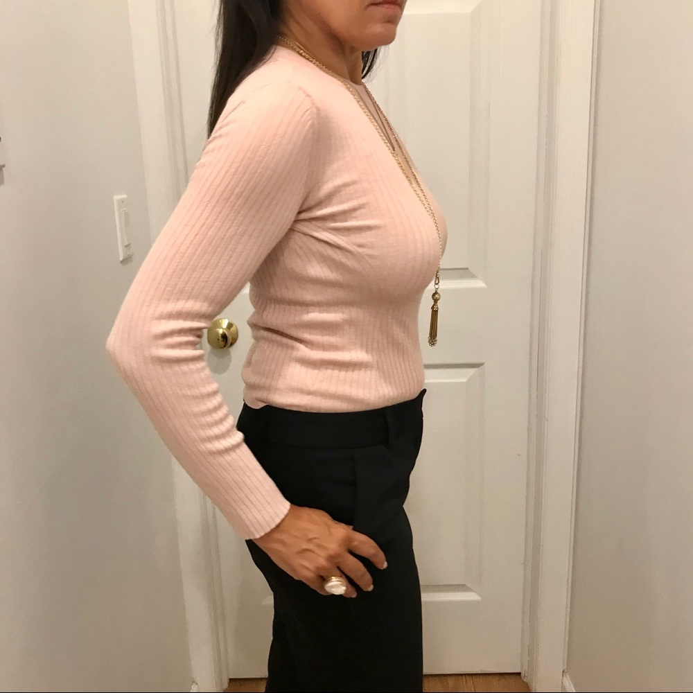 Divided (H&M) blush ribbed crew neck sweater - Picture 3 of 9